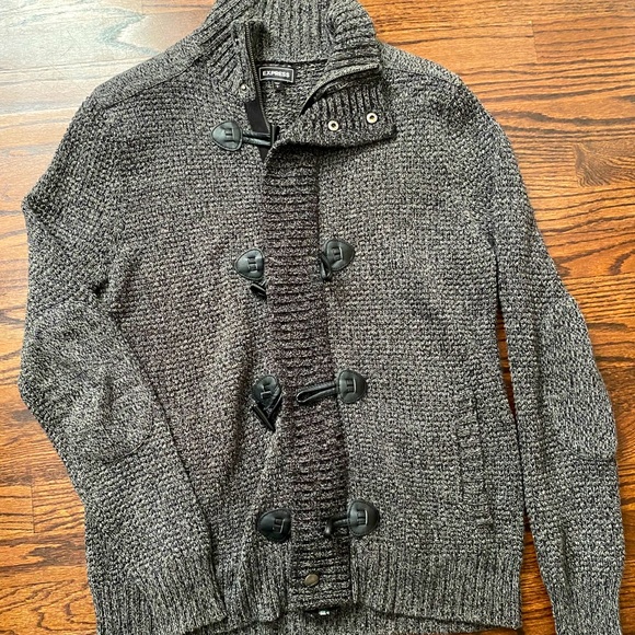 Men’s Express Sweater - Picture 1 of 2